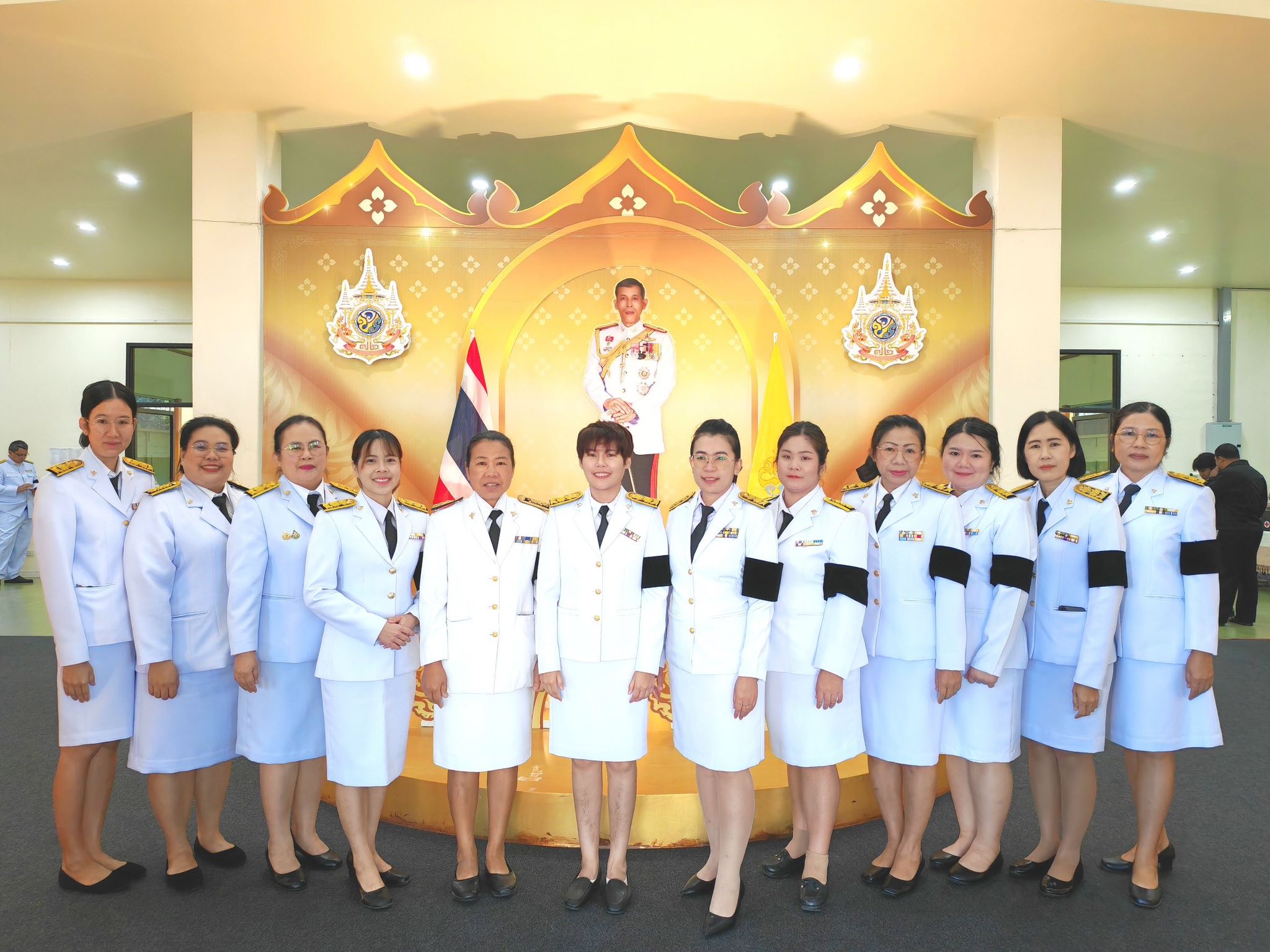 โรงพยาบาลมะเร็งลำปาง นำโดยแพทย์หญิงวรภัทร เชิงปัญญา พร้อมด้วยคณะเจ้าหน้าที่ข้าราชการร่วมงานรัฐพิธีวัน 