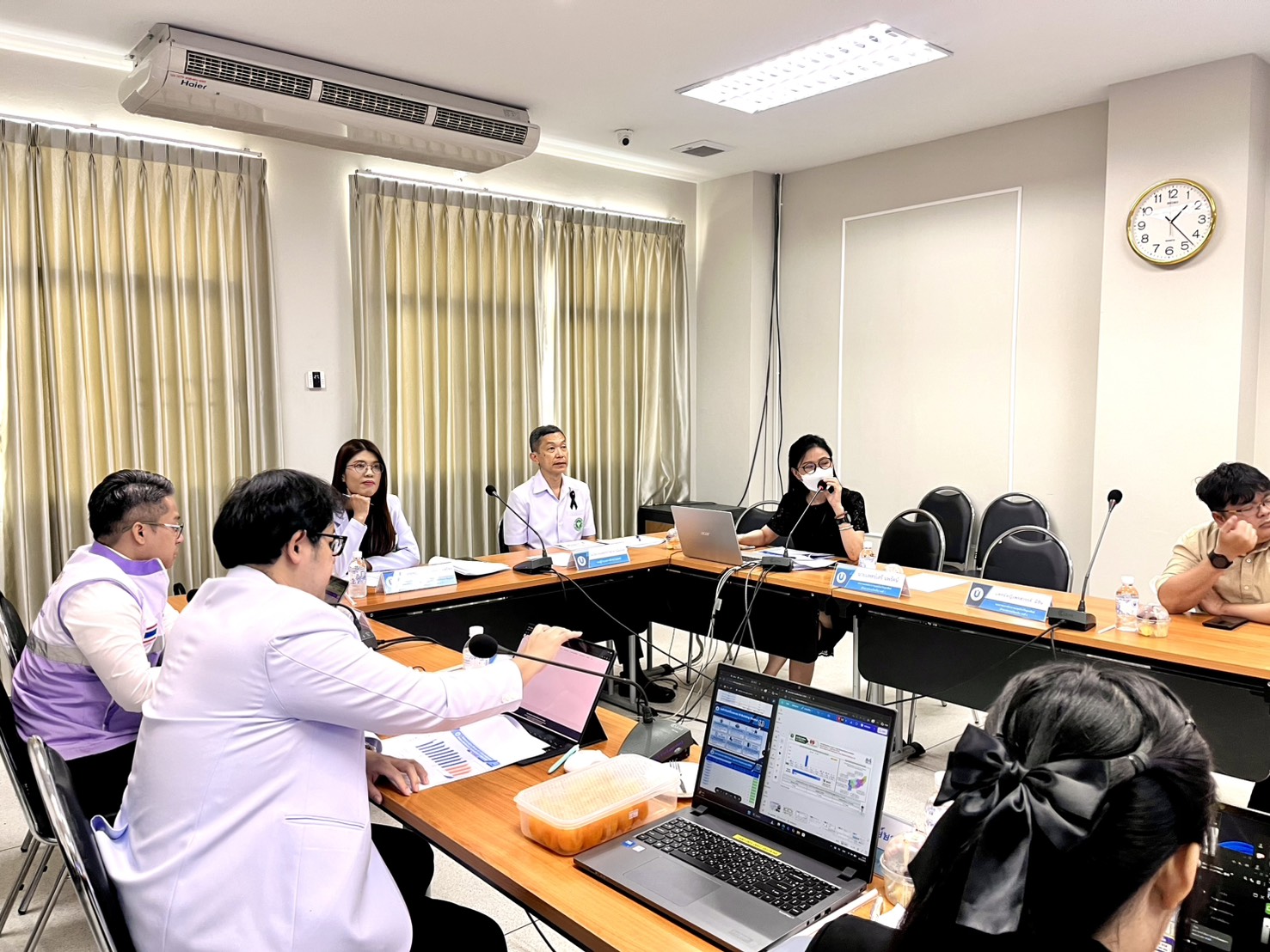 นายแพทย์ชลภิวัฒน์ ตรีพงษ์ ผู้อำนวยการสำนักการแพทย์เขตสุขภาพที่ 2 พร้อมด้วยคณะเจ้าหน้าที่สำนักการแพทย์เขตสุขภาพที่ 2 โรงพยาบาลมะเร็งลำปาง ร่วมการตรวจรา...